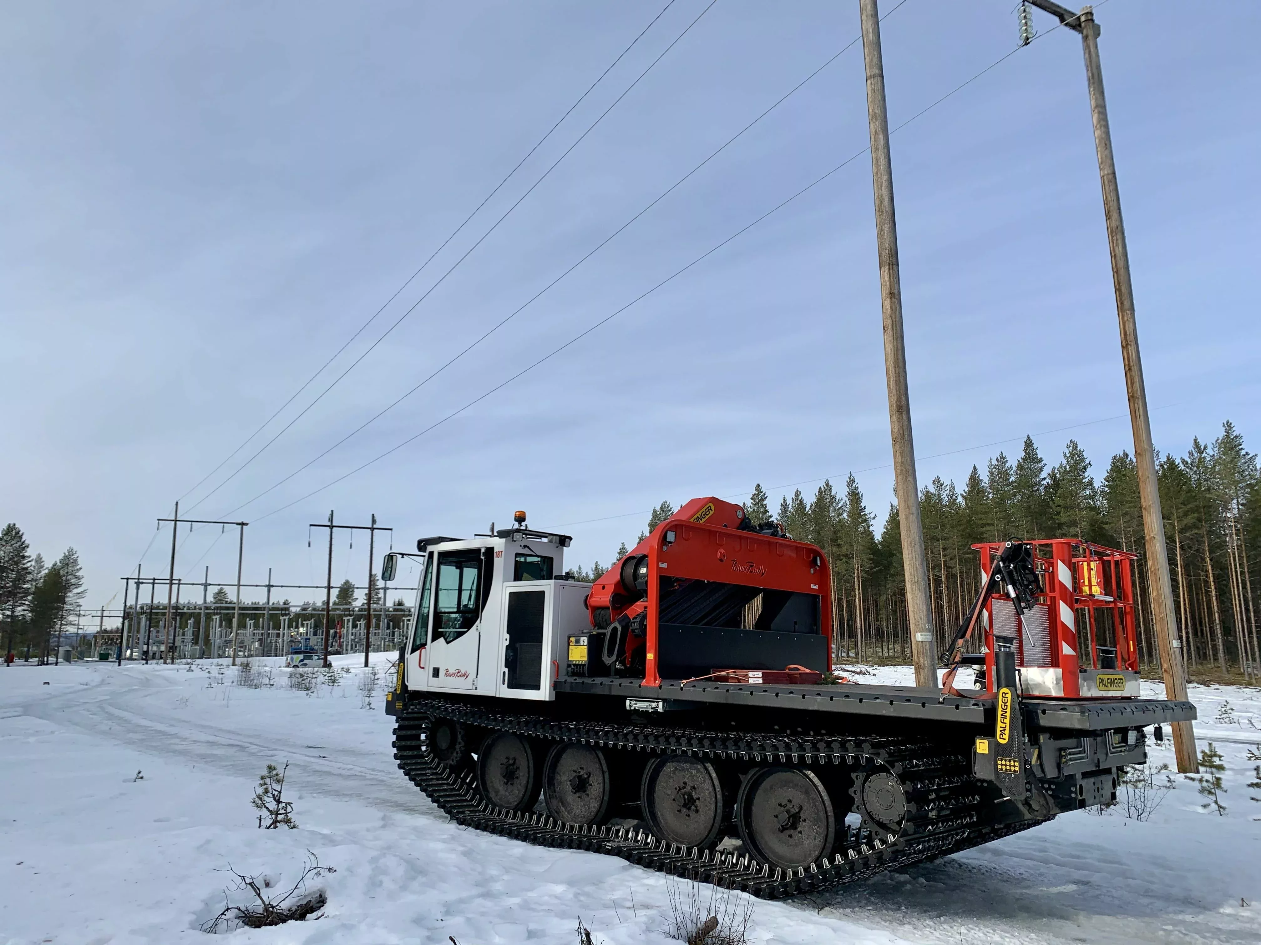 PowerBully 18T Track Carrier for utility purposes