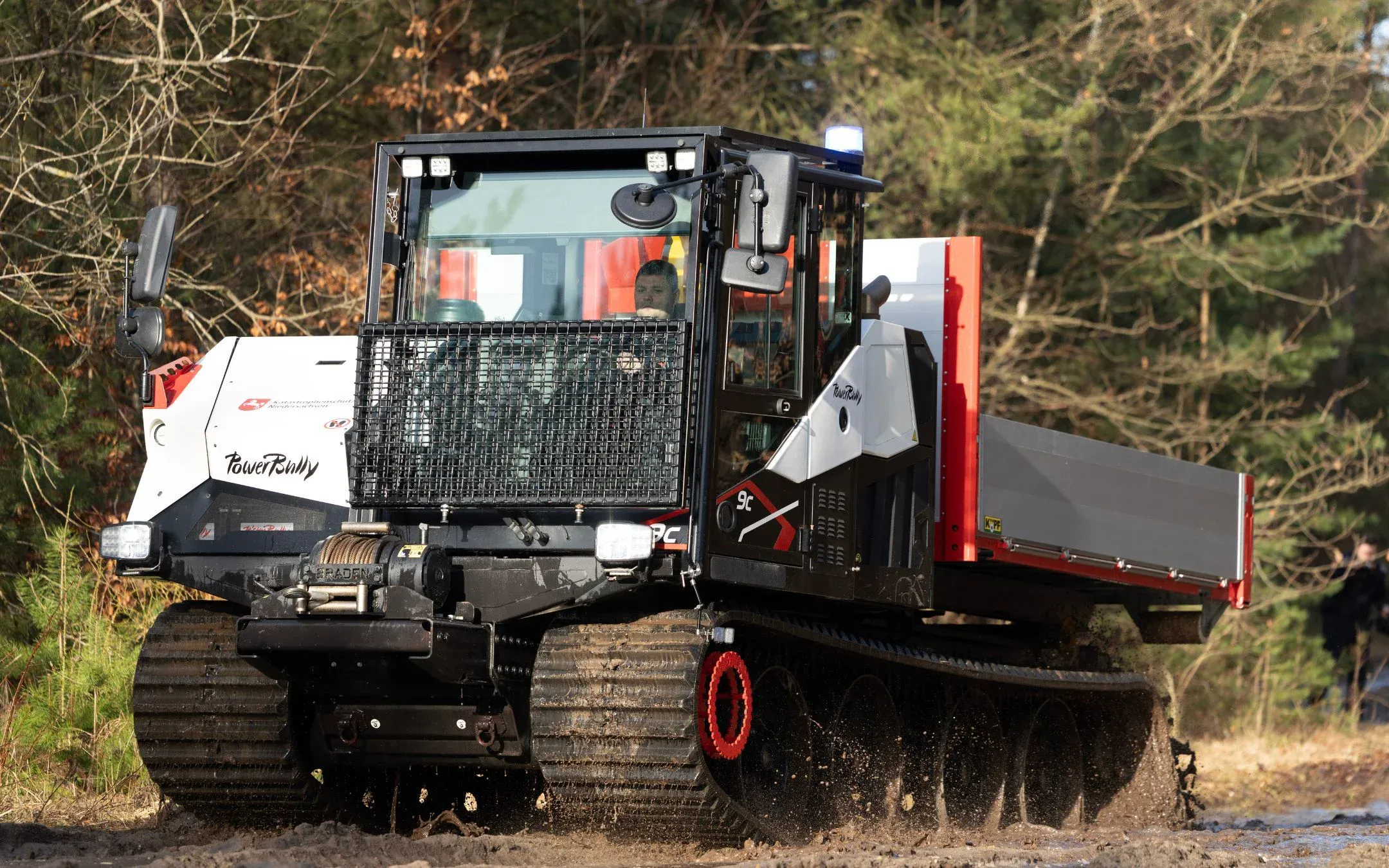 PowerBully 9C mit Hakenlift